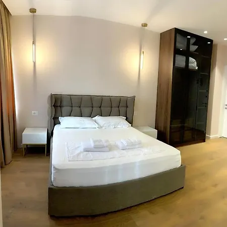 Premium Center Apartamento Tirana